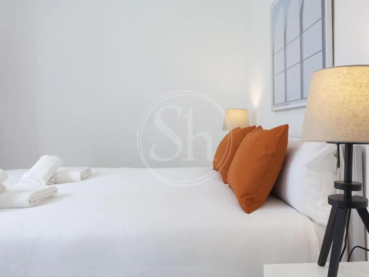 Wonderful Apartment For 6 Barcelona
